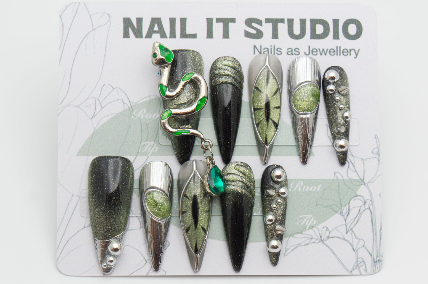 Unghie a Pression Halloween Serpente Argento Verde con Effetto Cat-eye e Perline Stiletto Lungo