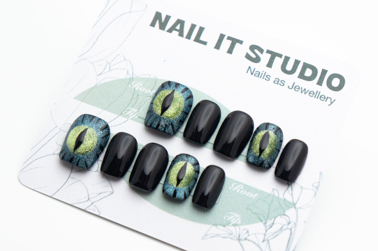 Unghie a Pressione Square Corto Nero con Occhi e Effetto Cat-eye CB006