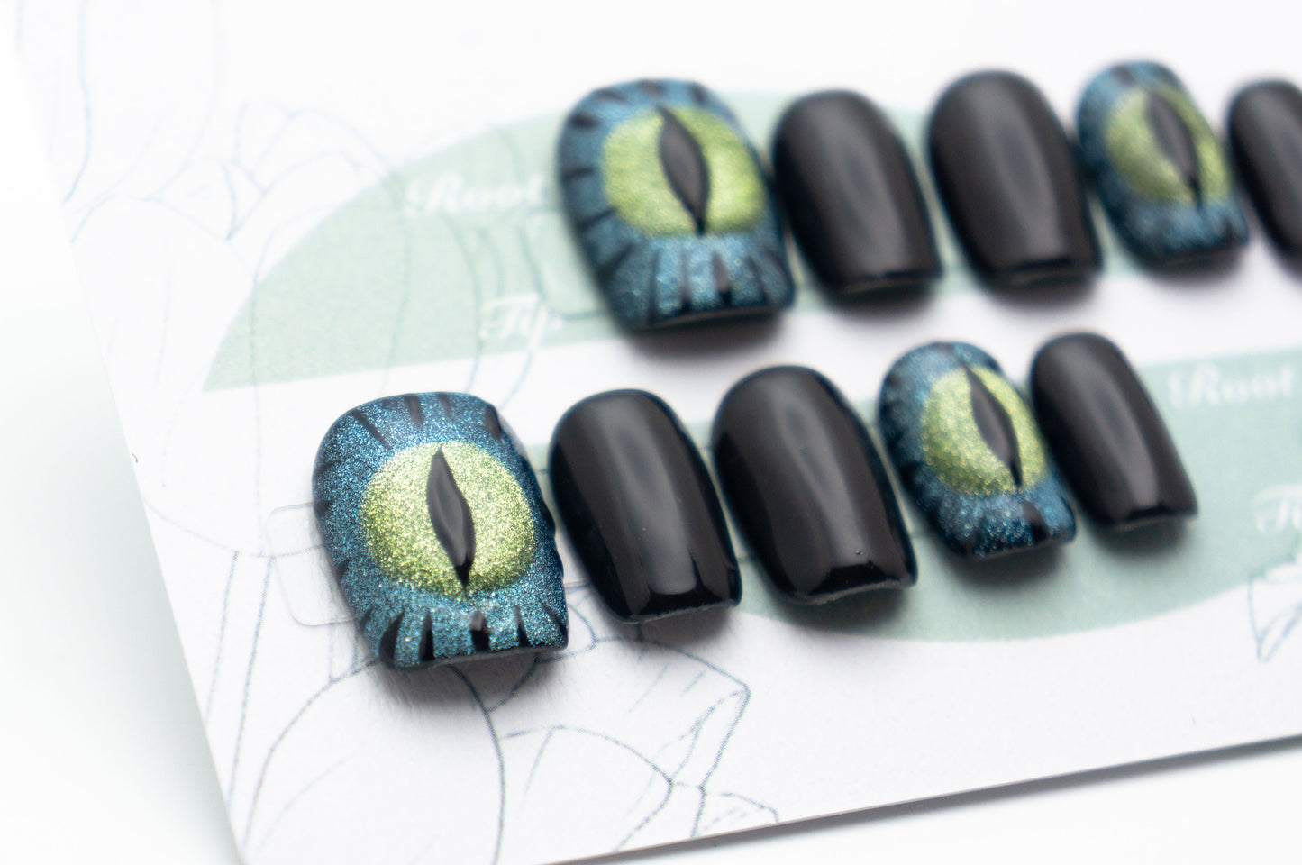 Unghie a Pressione Square Corto Nero con Occhi e Effetto Cat-eye CB006