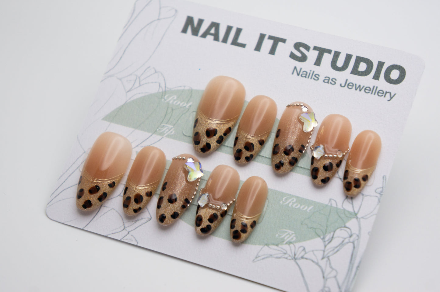 Unghie a Pressione Almond Medio Stampa Leopardata alla Francese con Effetto Cat-eye e Cristalli CA005