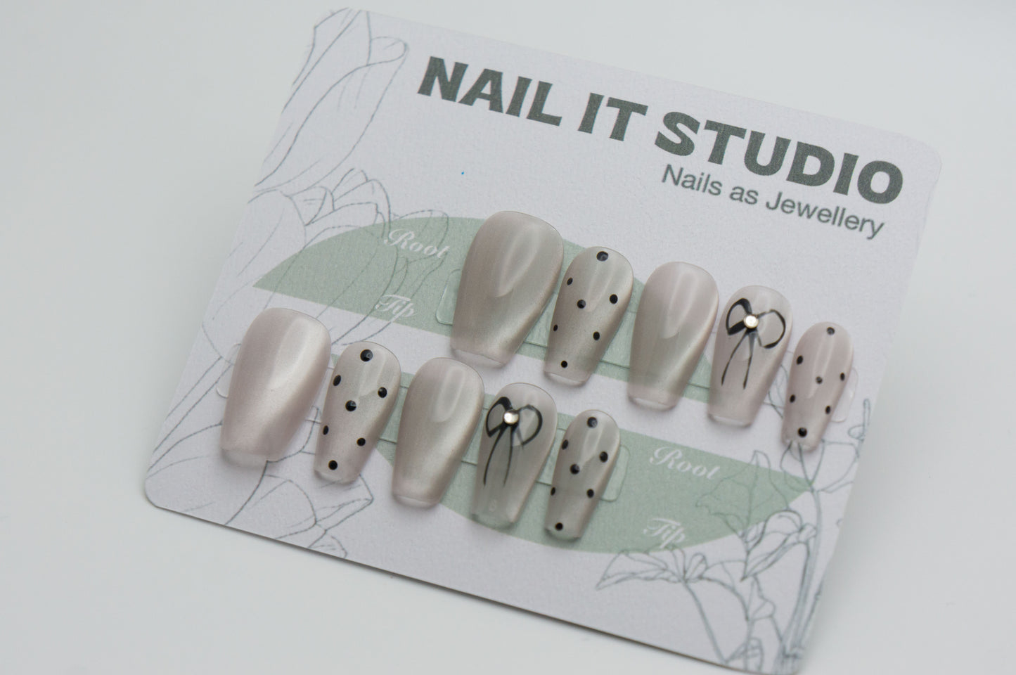 Short Grey Coffin Press On Nails with Dots Bow and Crystal Cat-eye Effect