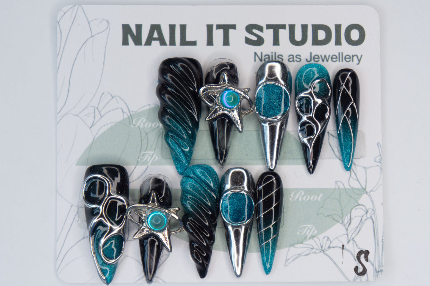 Unghie Press-on Stiletto Lungo Blu 3D Effetto Specchio Metallo Sollievo Spirale Cool