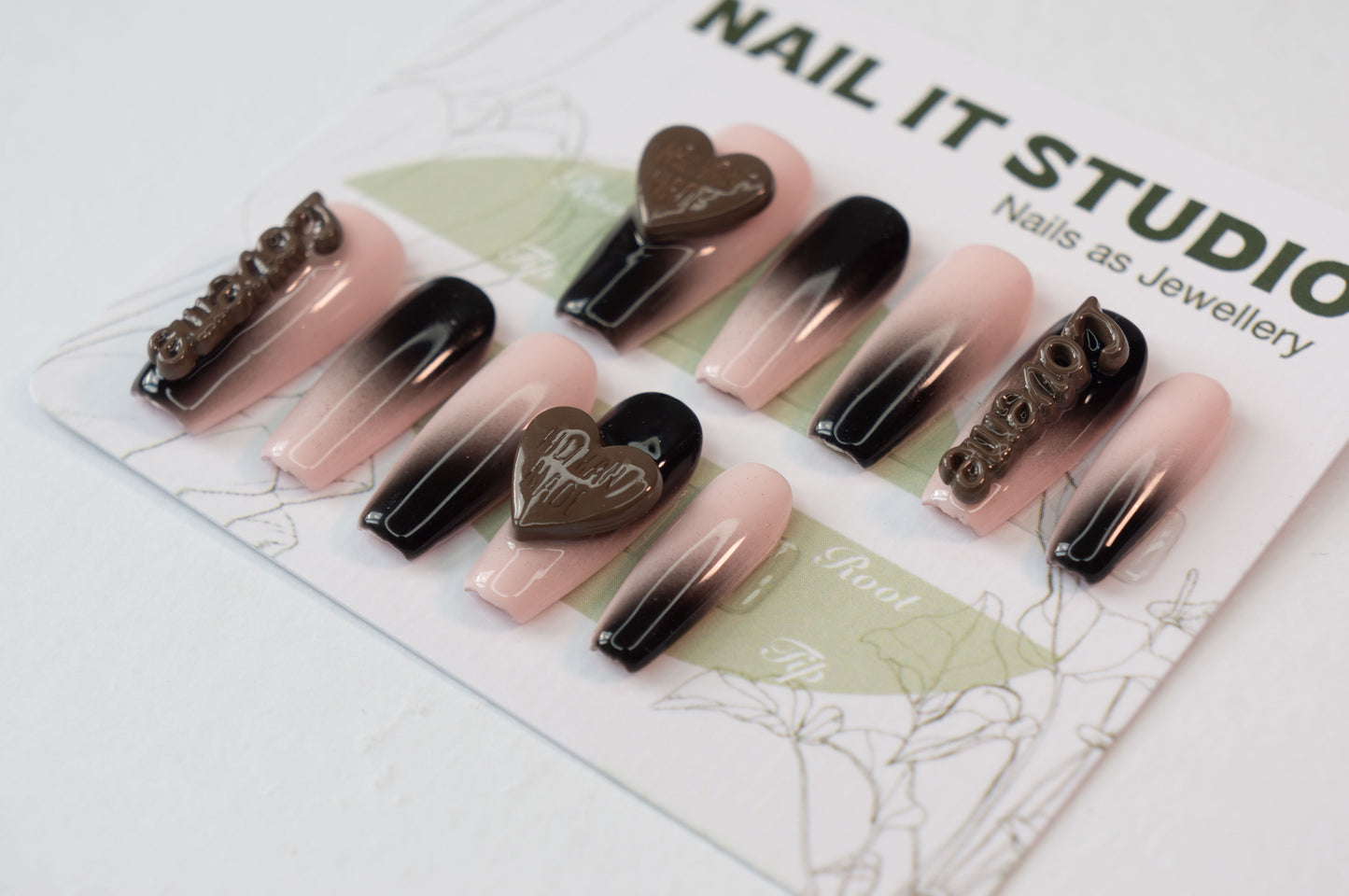 Unghie Press-on Coffin Medio con Cuore, Sfumato Rosa e Nero, 3D Love Me